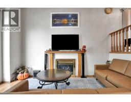 28 Martinridge Road NE - photo 5