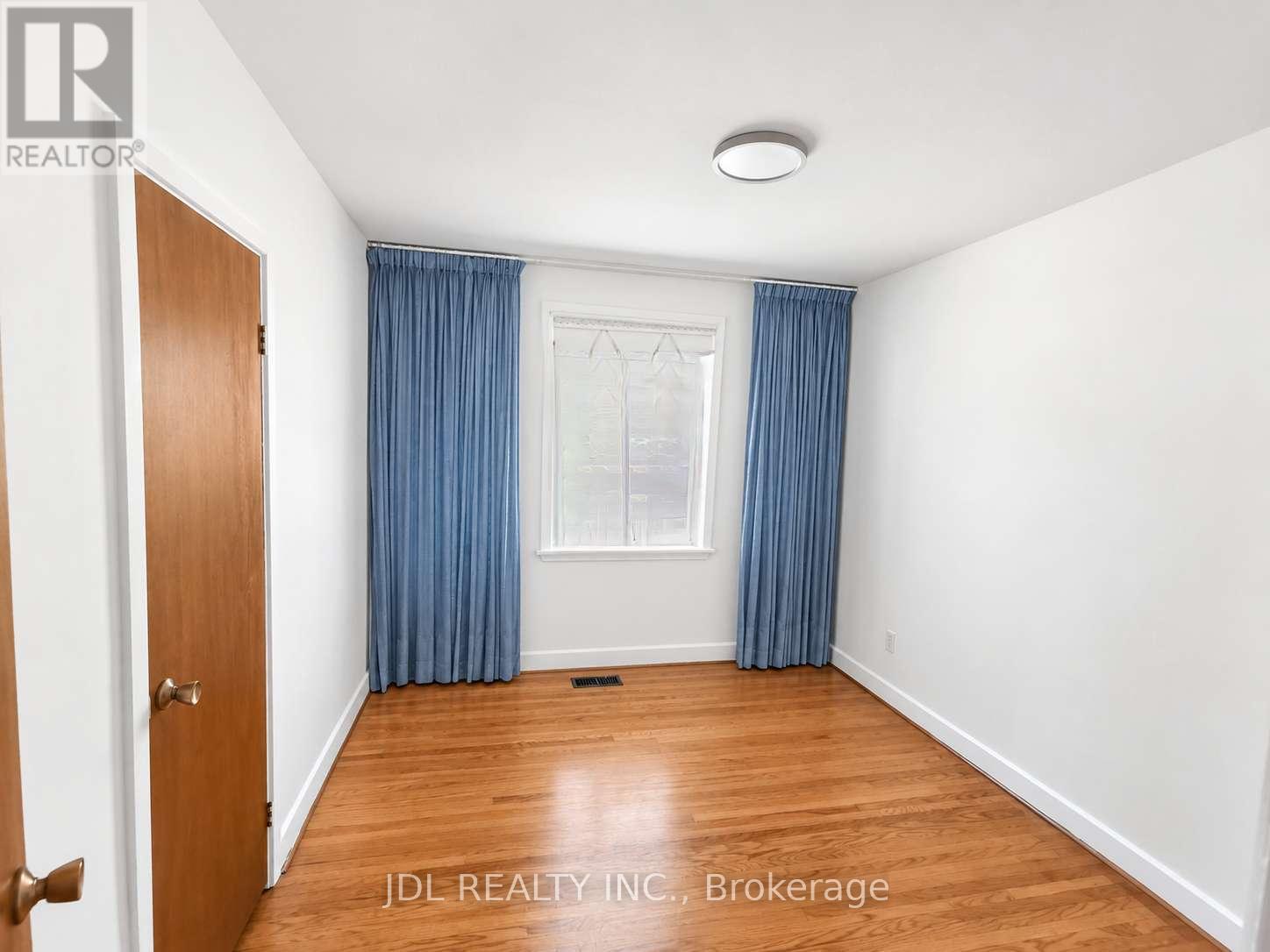 40 MONTANA AVENUE - 9