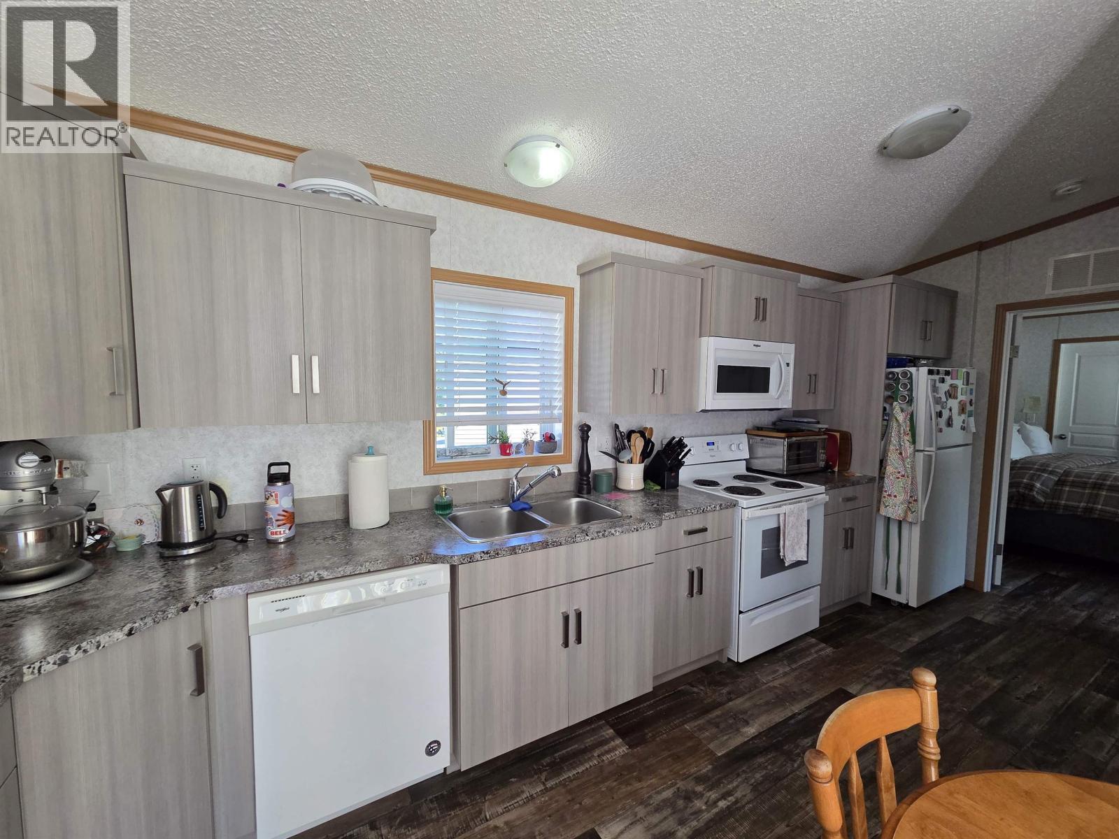 #121 5204 ACKROYD STREET - Image 8