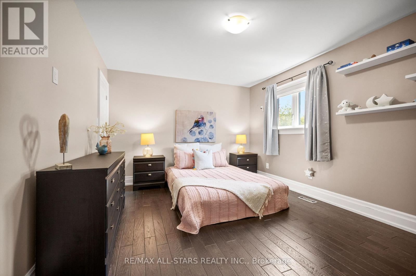 139 RHODES CIRCLE - Image 29