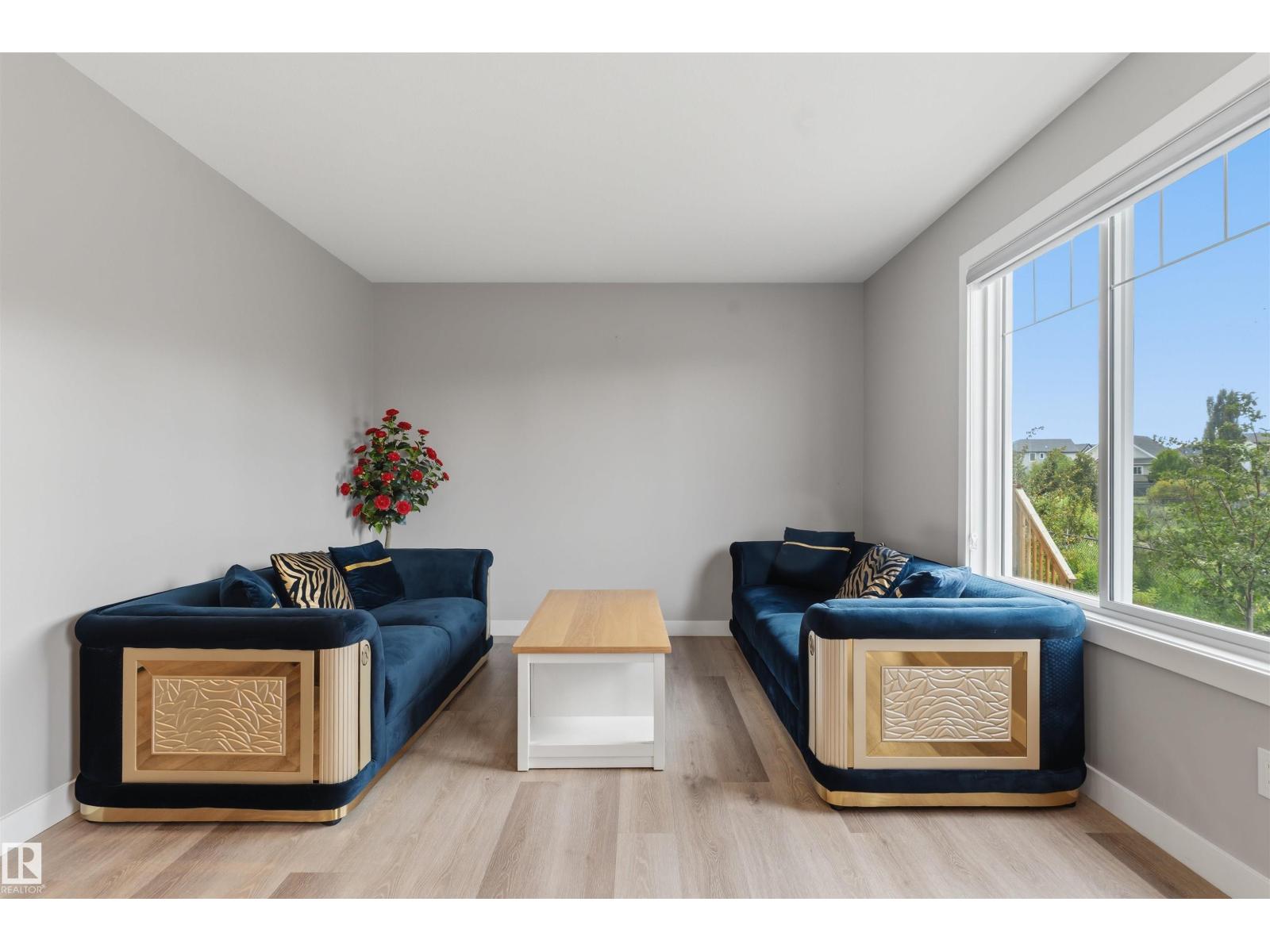 #9 13139 205 ST NW - 11