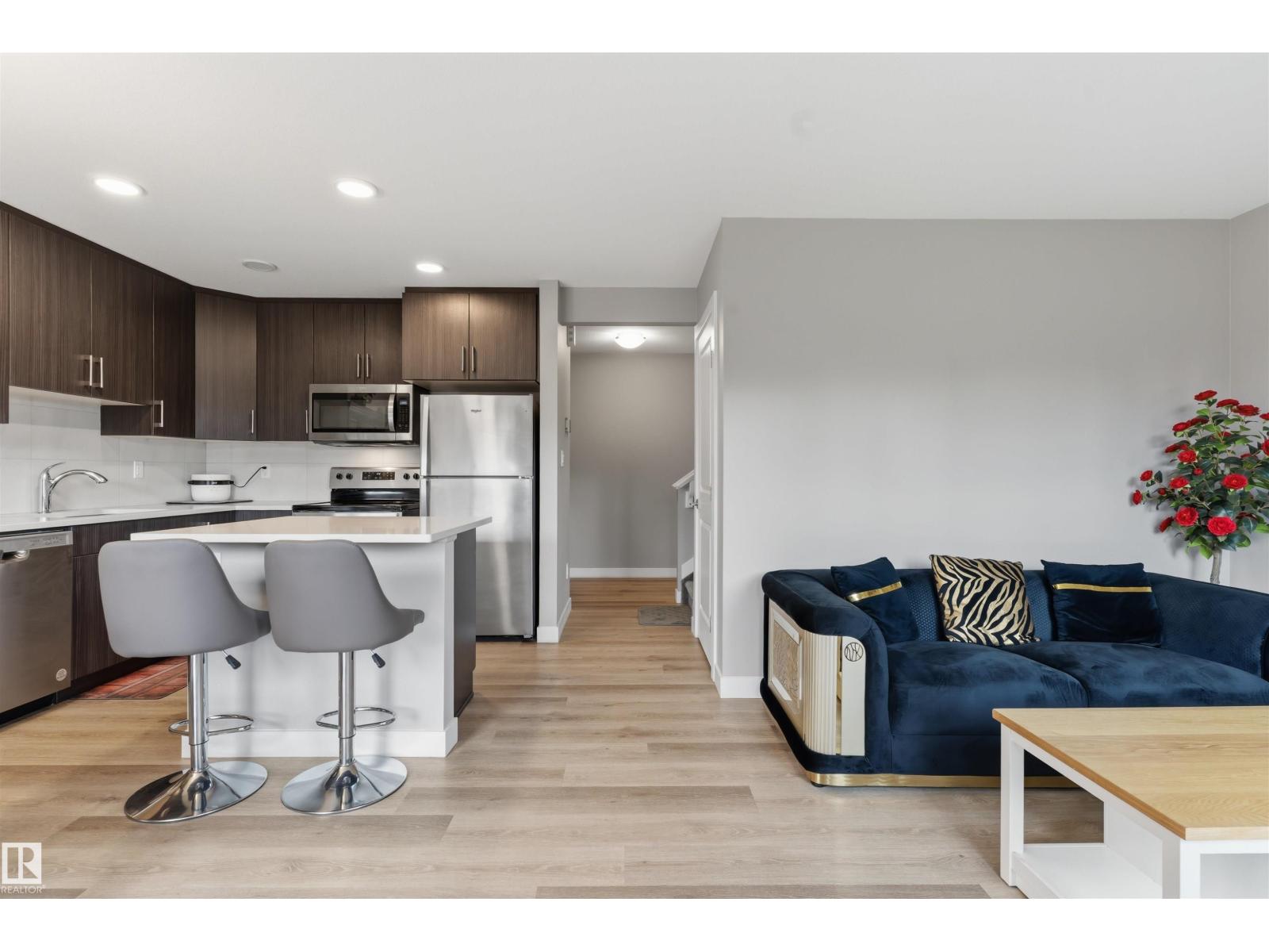 #9 13139 205 ST NW - 16