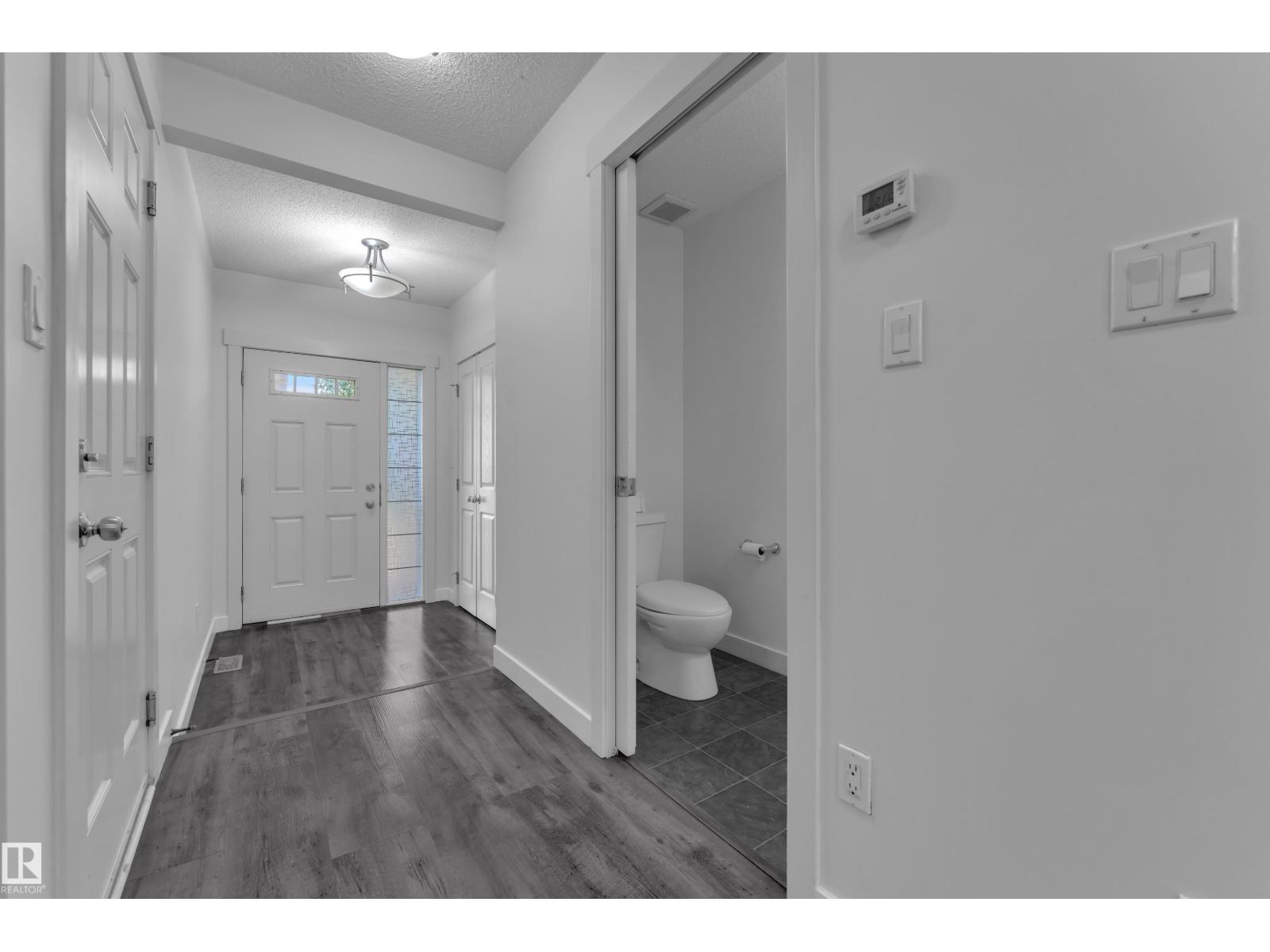 73 Hartwick Lo photo 4 — MLS® E4502846