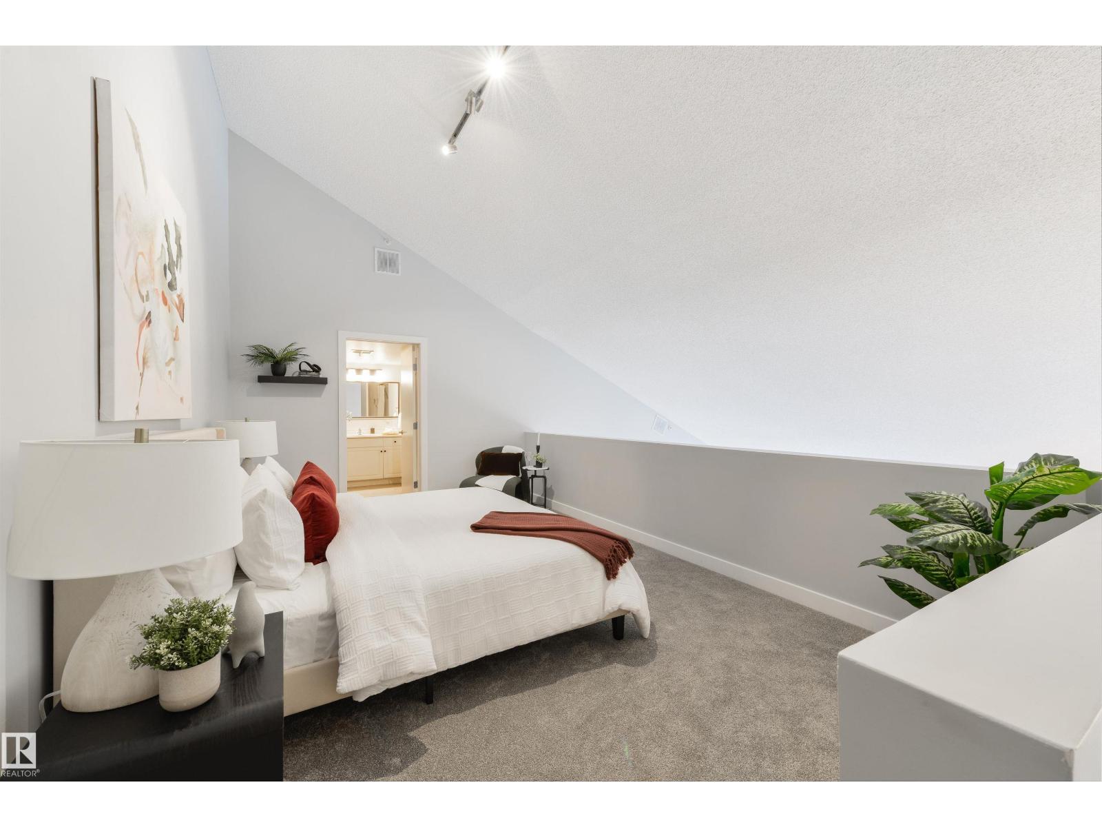 #409 10153 117 ST NW - 25