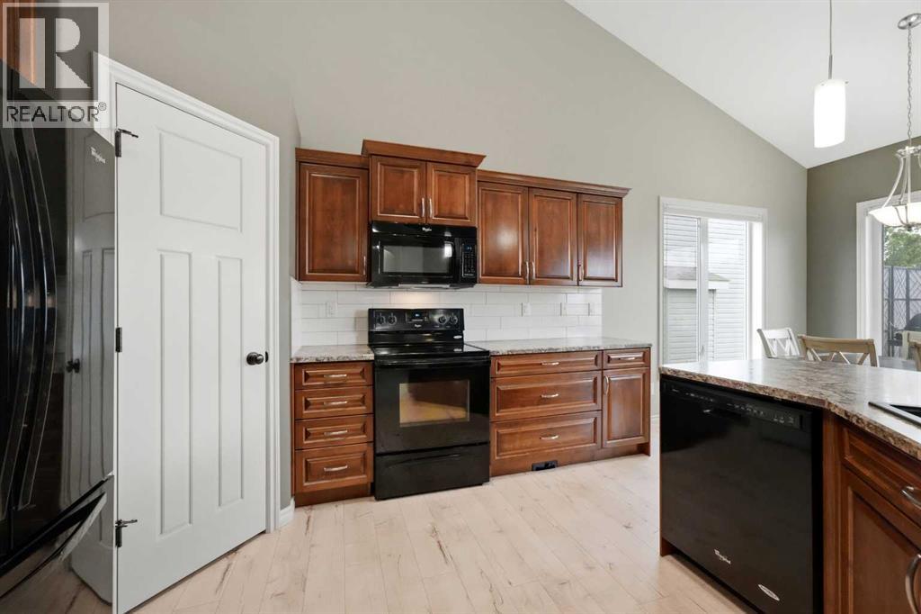 13 Churchill Place - Image 10