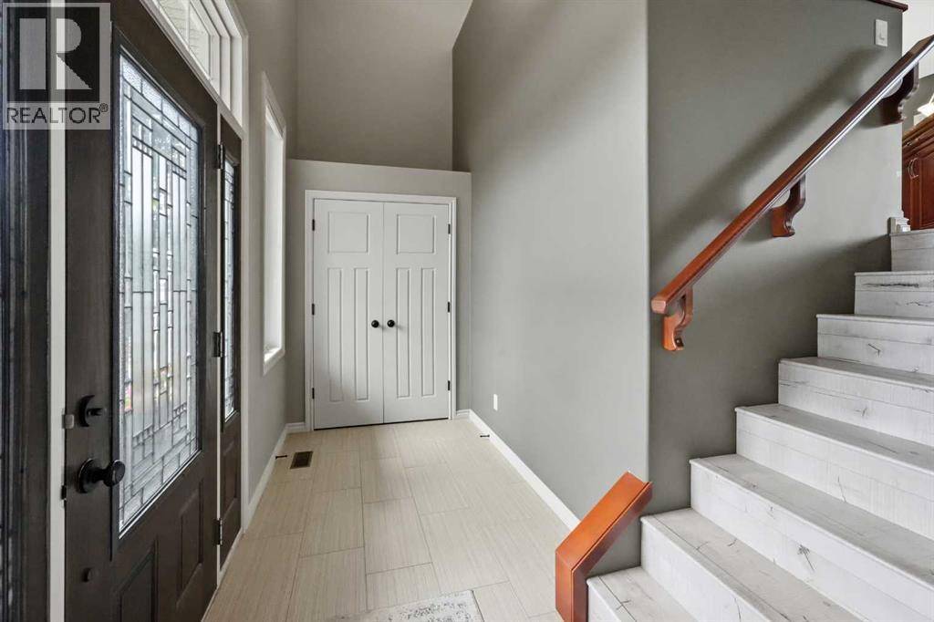 13 Churchill Place - Image 4