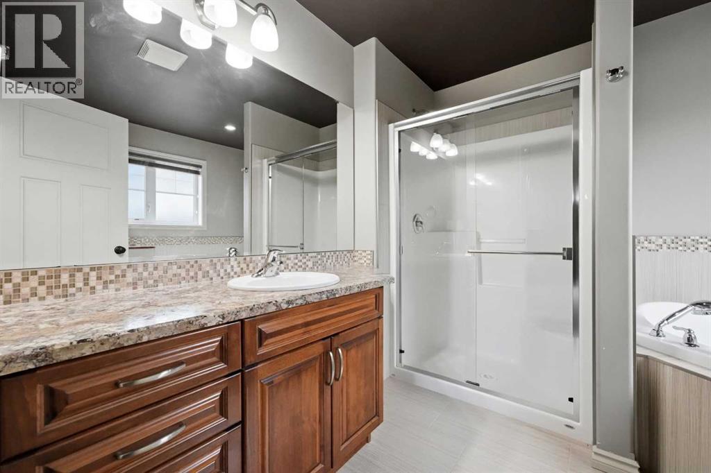 13 Churchill Place - Image 22