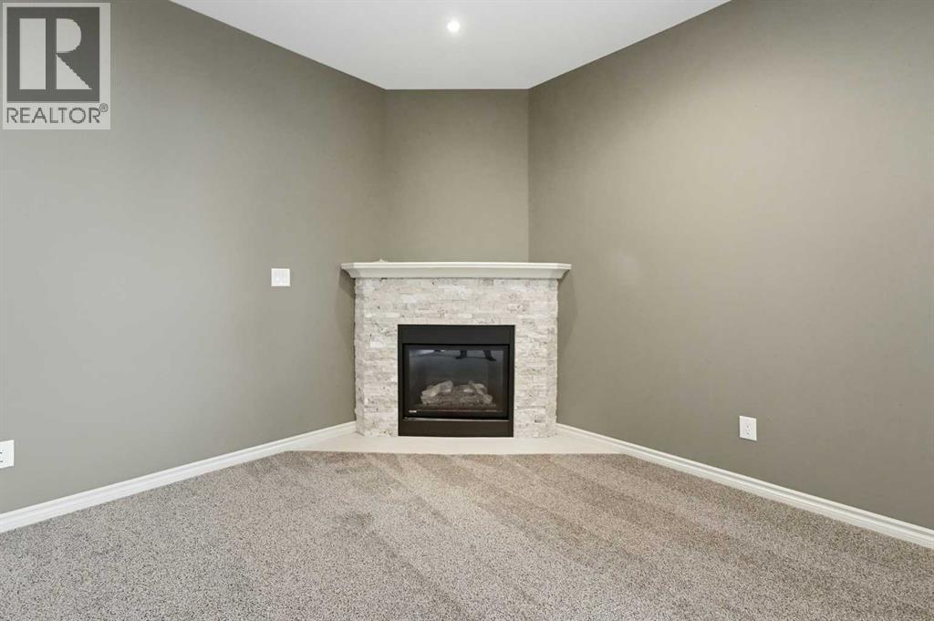 13 Churchill Place - Image 26
