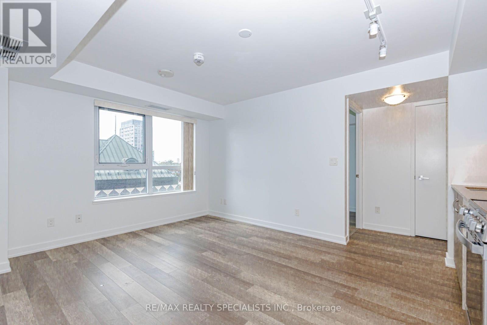 #604 181 HURON STREET - 8