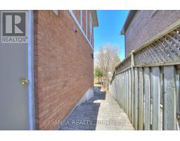 22 Chiltern Hill, Richmond Hill, ON L4B3B8 Photo 21