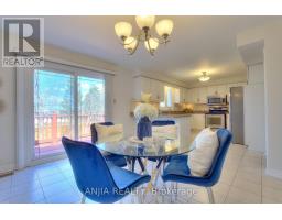 22 Chiltern Hill, Richmond Hill, ON L4B3B8 Photo 27