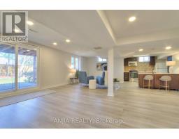 22 Chiltern Hill, Richmond Hill, ON L4B3B8 Photo 29