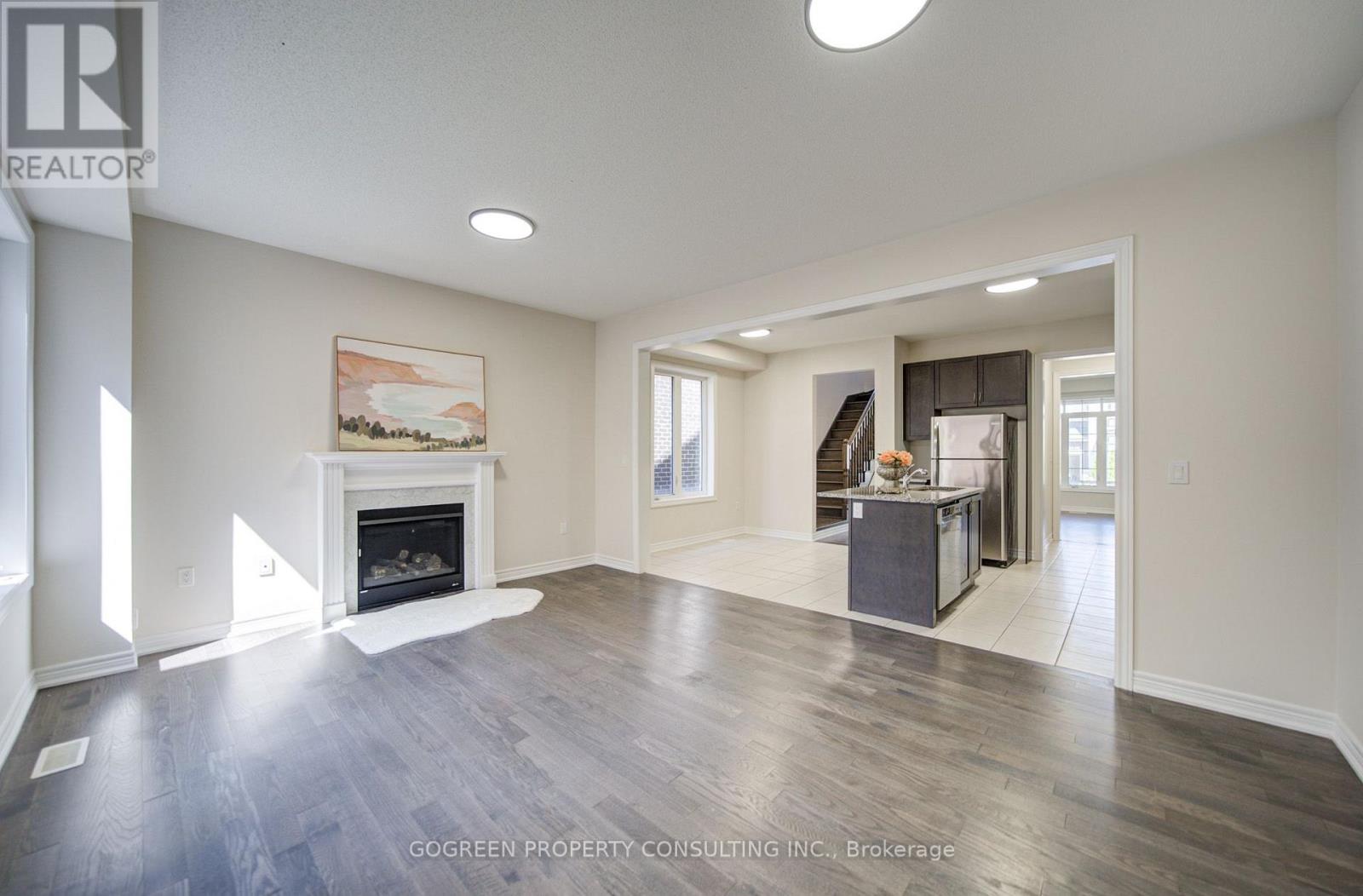 5 APPLEGATE DRIVE - 14