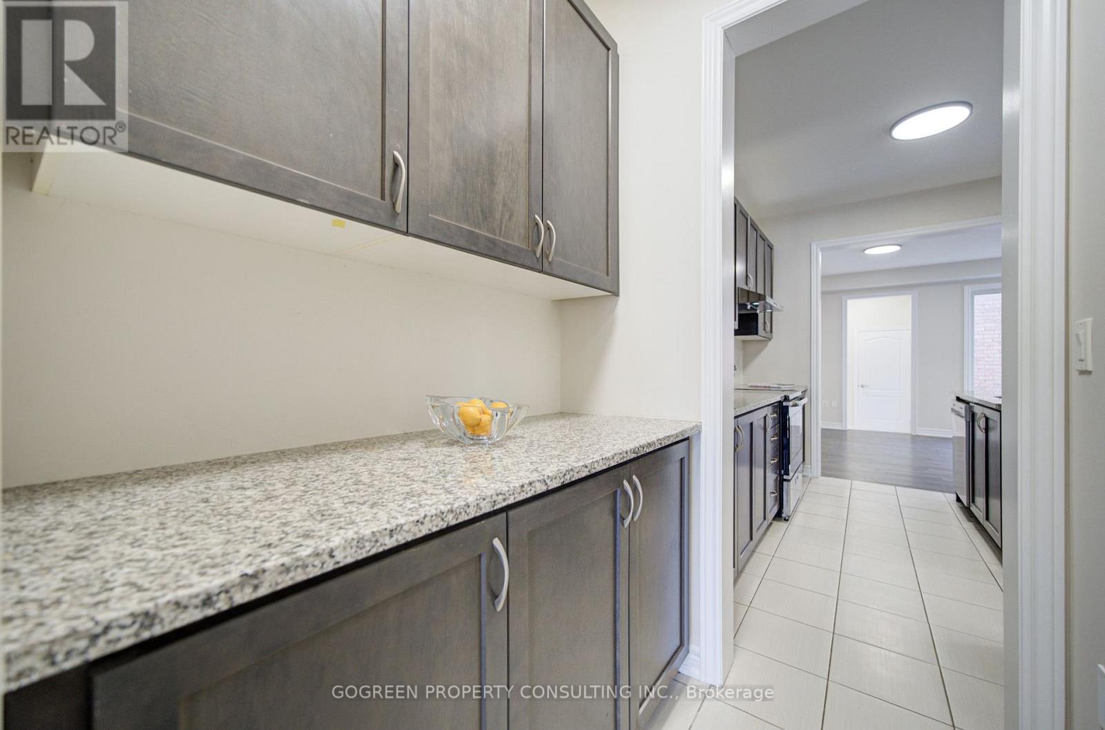 5 APPLEGATE DRIVE - 8