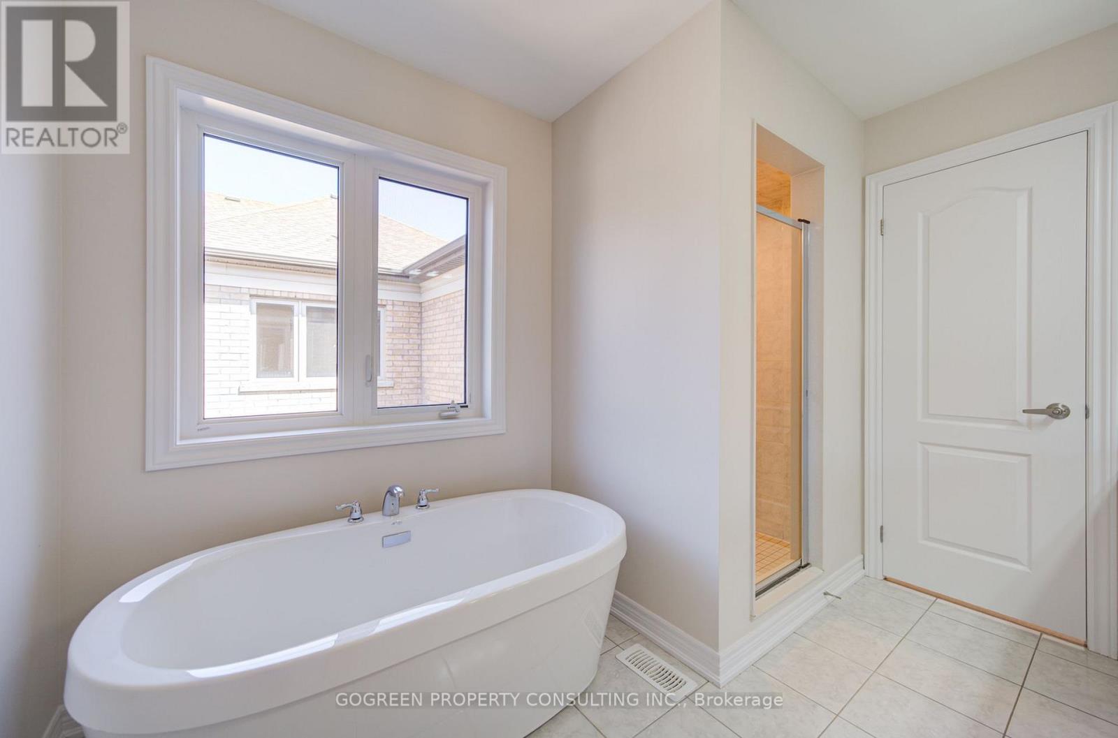 5 APPLEGATE DRIVE - Image 35