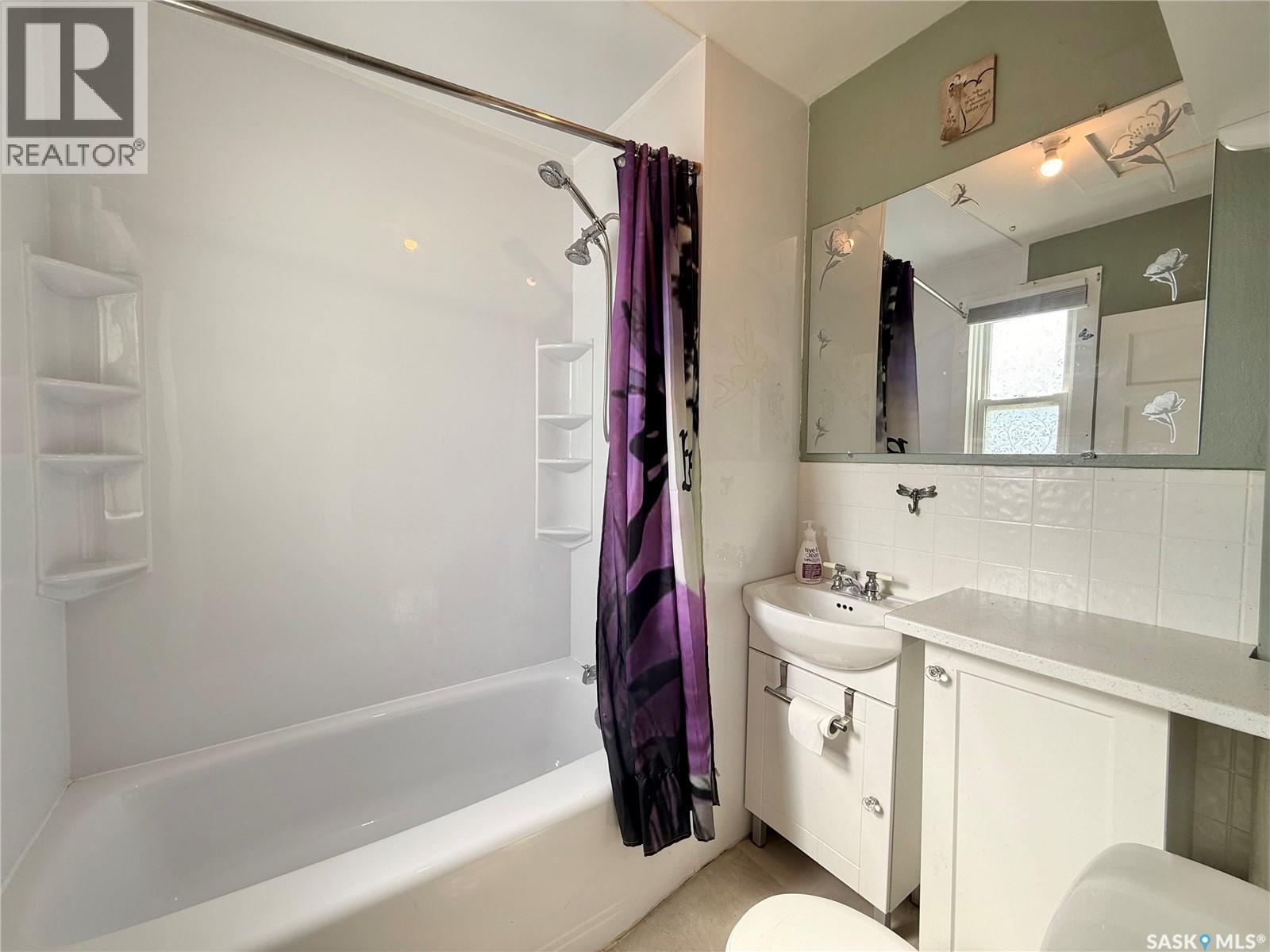 309 Railway AVENUE W - Image 13