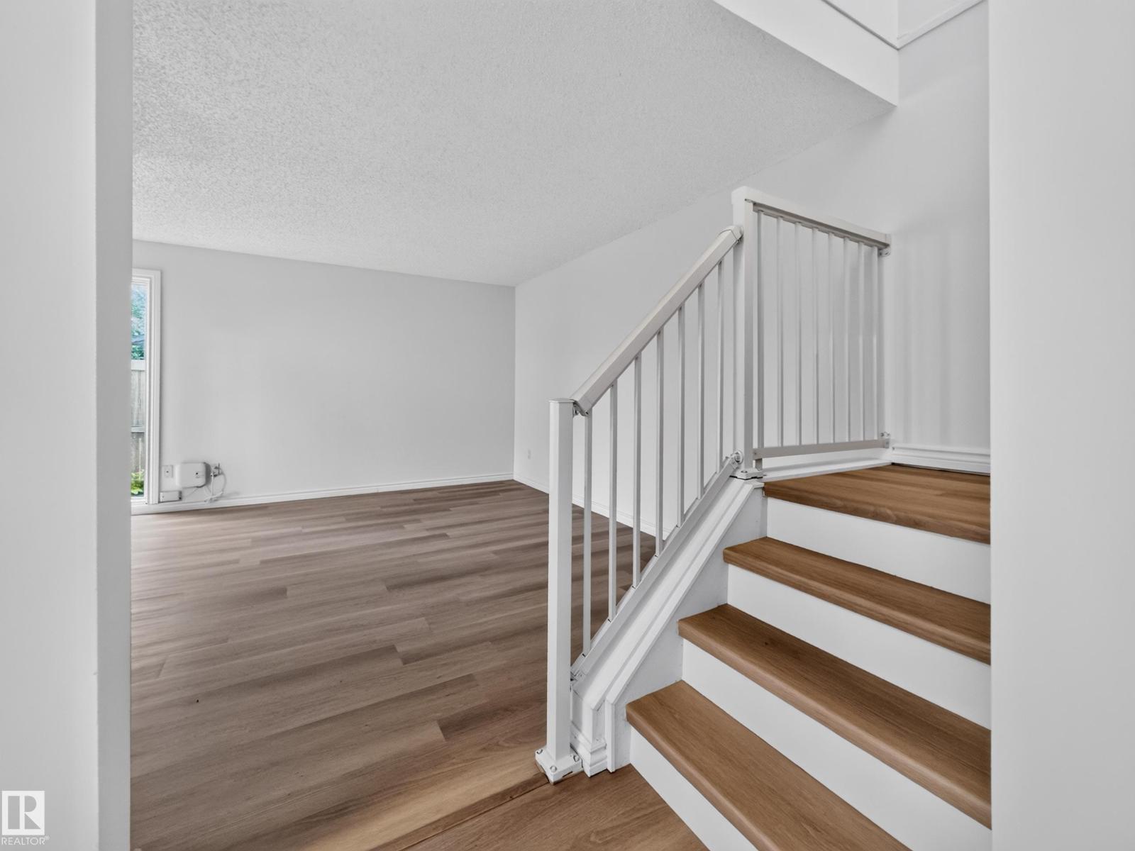 14644 25 St NW photo 5 — MLS® E4498653