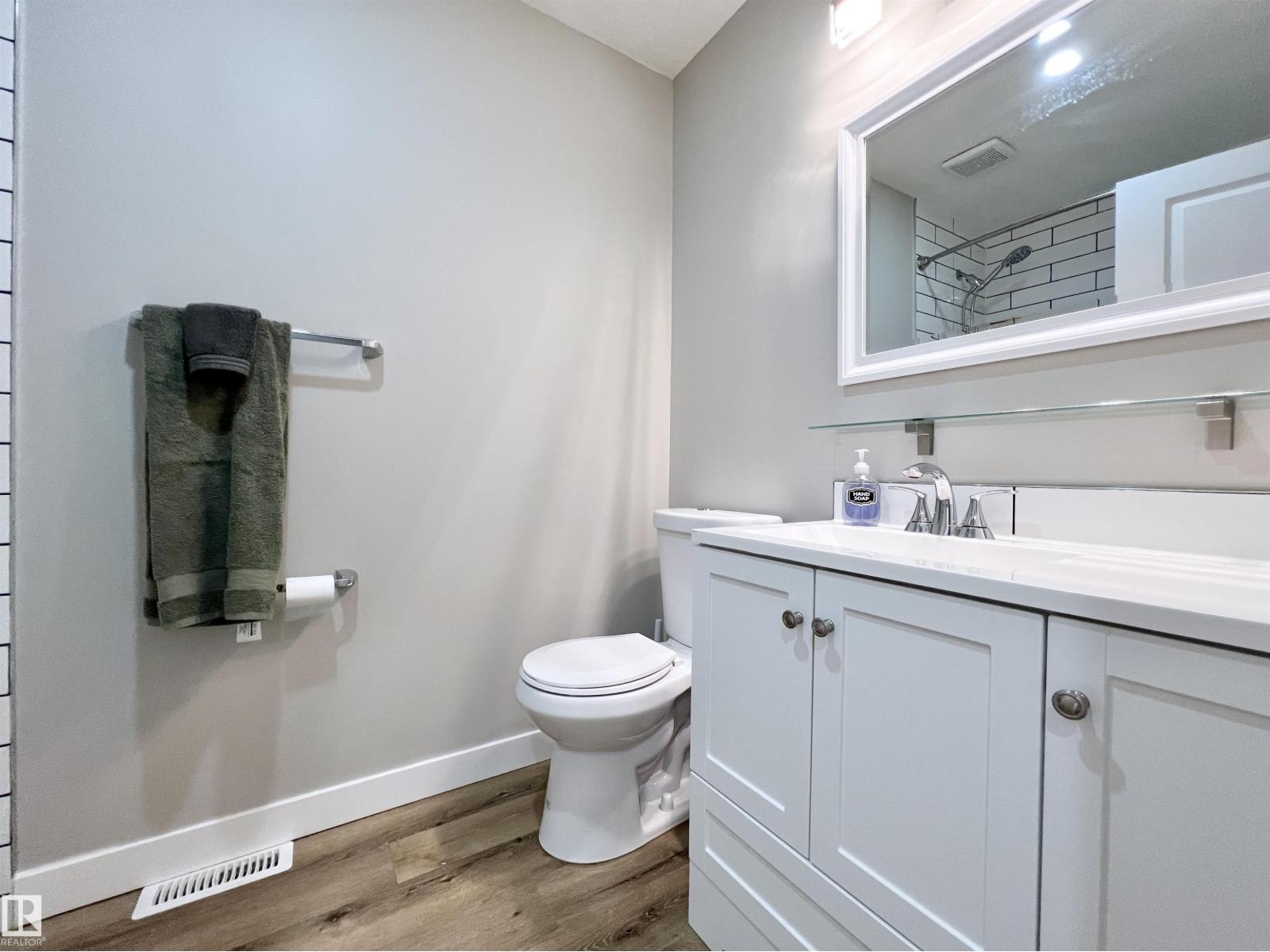4235 147 ST NW - 33