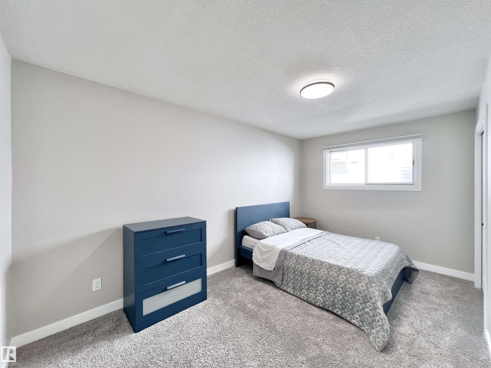 4235 147 ST NW - 26