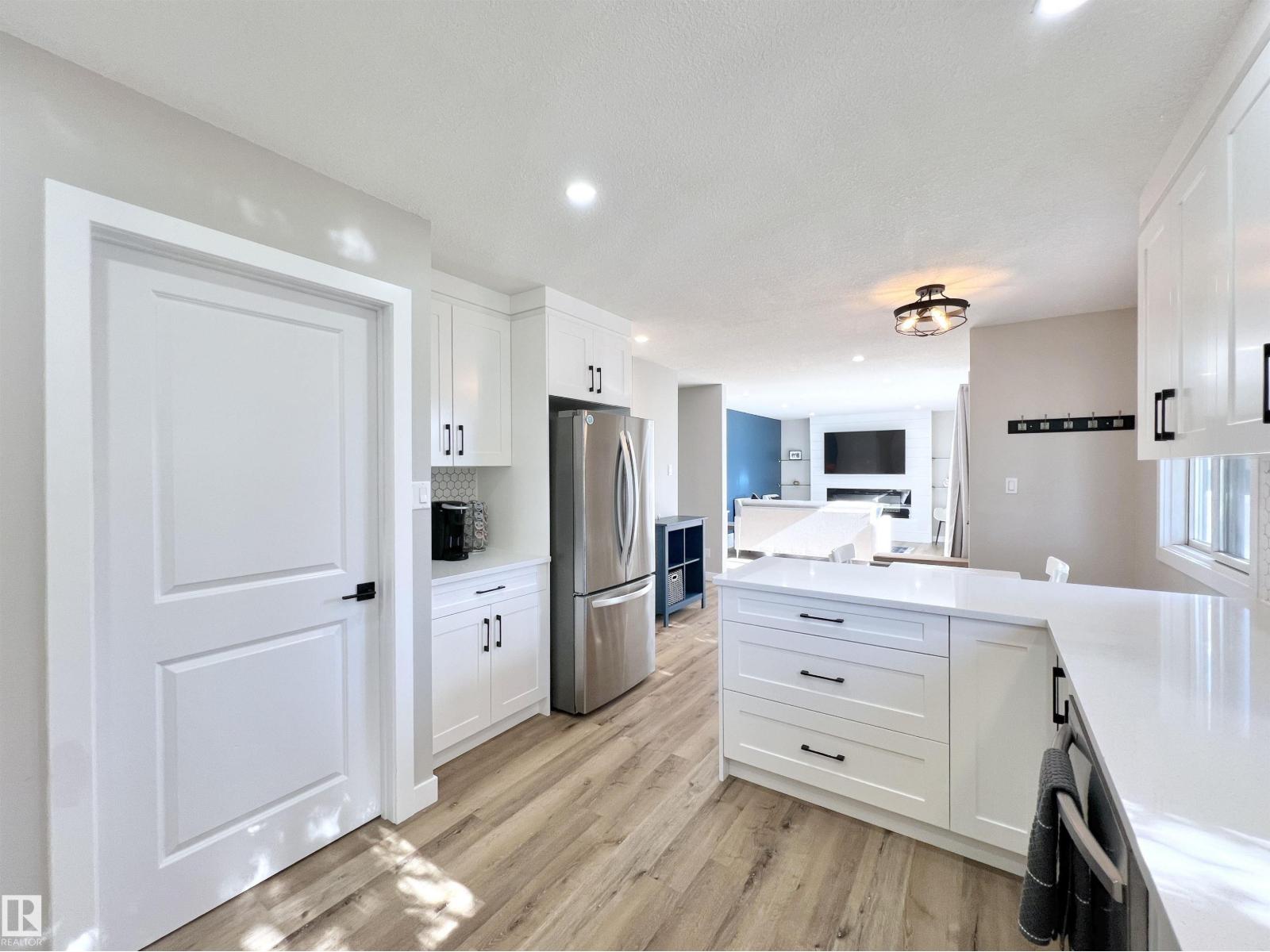4235 147 ST NW - 18