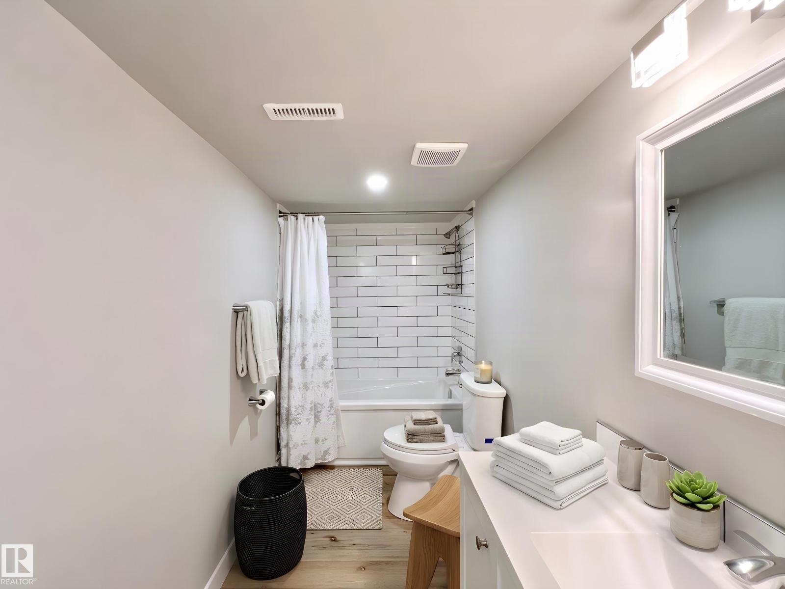 4235 147 ST NW - 47