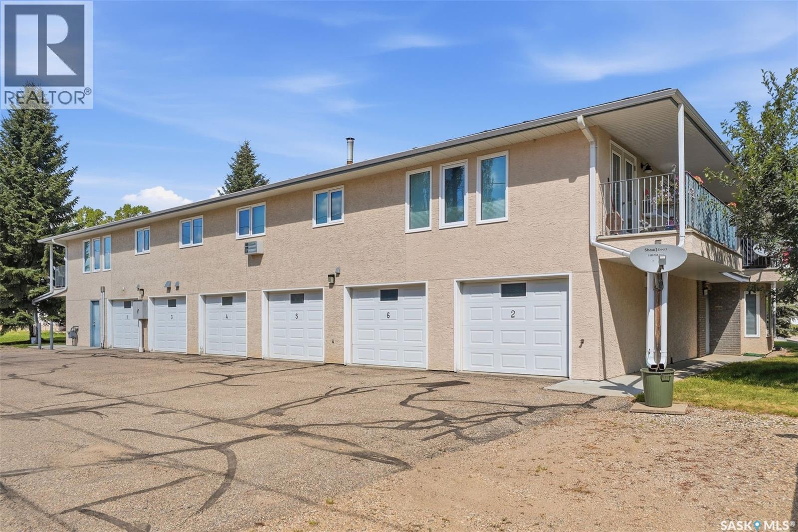 ##2 105 6th AVENUE E - 27