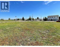 8804 101 Avenue, Fort St  John, BC V1J2B8 Photo 6