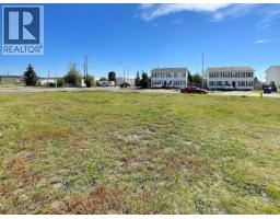 8804 101 Avenue, Fort St  John, BC V1J2B8 Photo 13