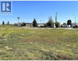 8804 101 Avenue, Fort St  John, BC V1J2B8 Photo 15