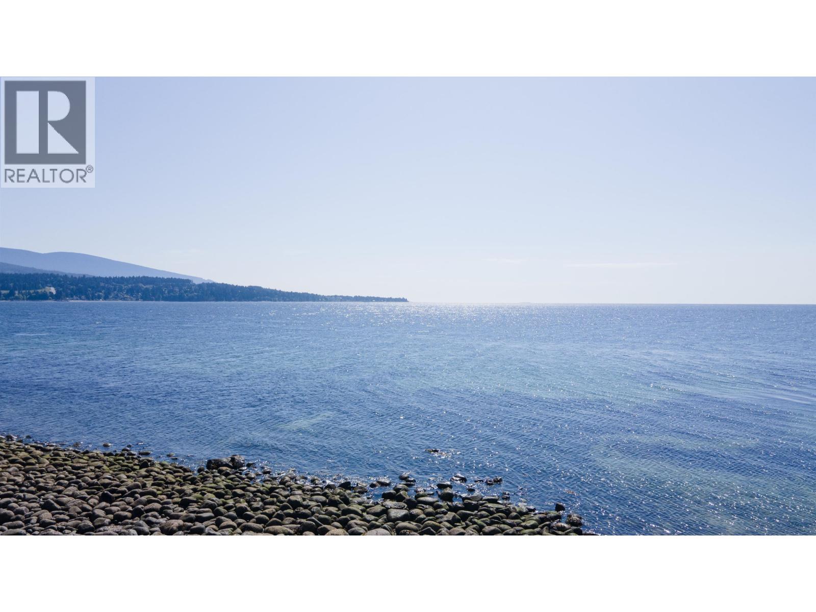 6221 SUNSHINE COAST HIGHWAY, Sechelt