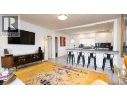6221 Sunshine Coast Highway, Sechelt, BC V7Z0M1 Photo 6