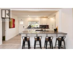 6221 Sunshine Coast Highway, Sechelt, BC V7Z0M1 Photo 7