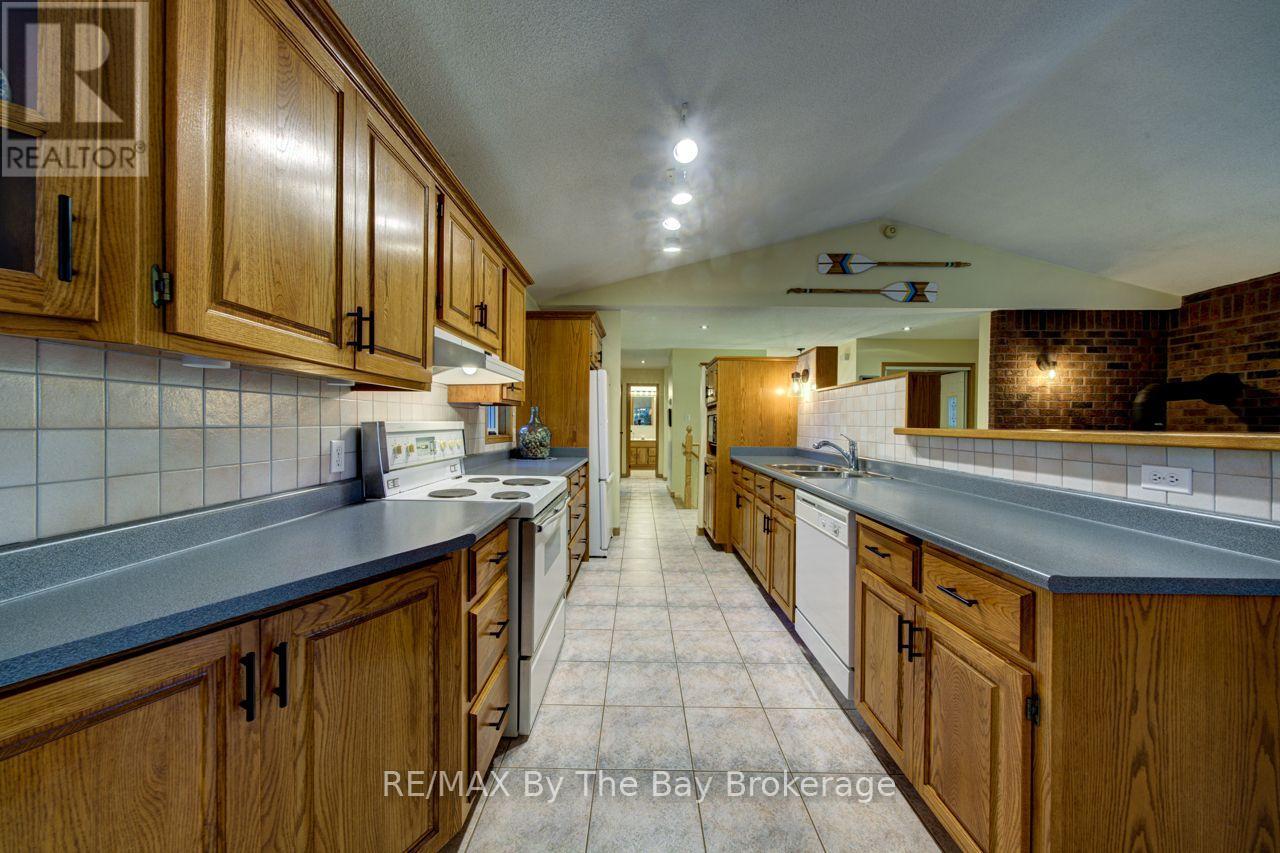 47 BIRCHWOOD TRAIL - Image 14