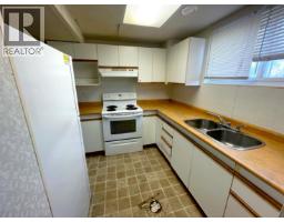 9714-9716 102 Avenue, Fort St  John, BC V1J2C8 Photo 6