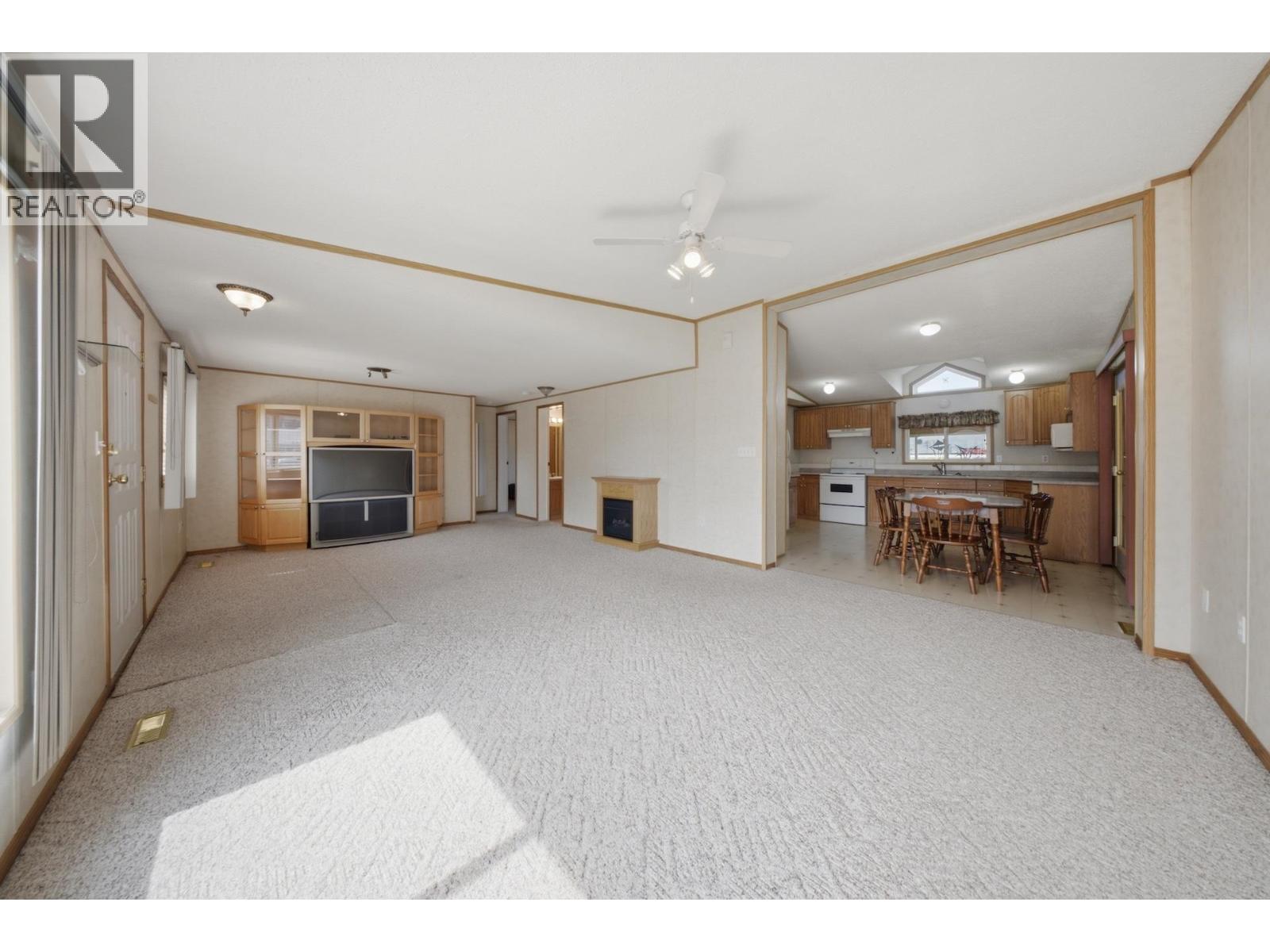 8516 98 AVENUE - 6
