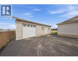 8516 98 Avenue, Fort St  John, BC V1J1P7 Photo 33