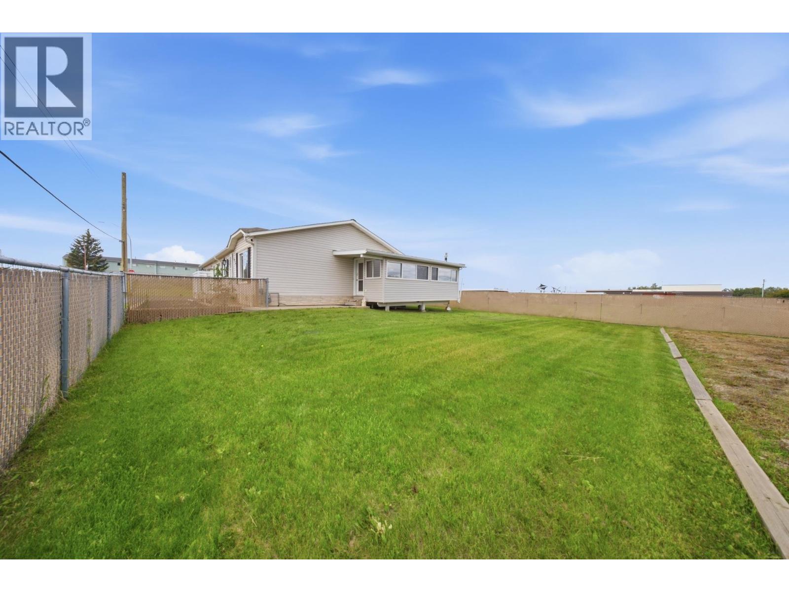 8516 98 AVENUE - Image 30