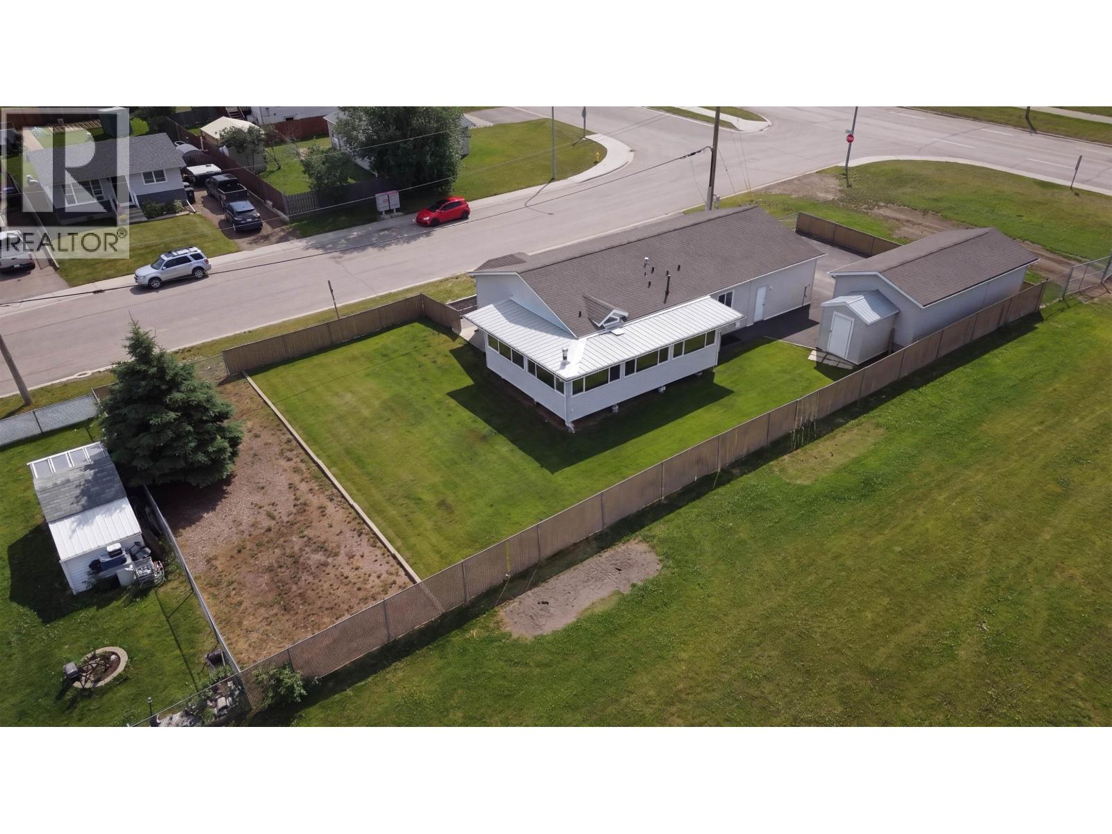 8516 98 AVENUE - Image 36