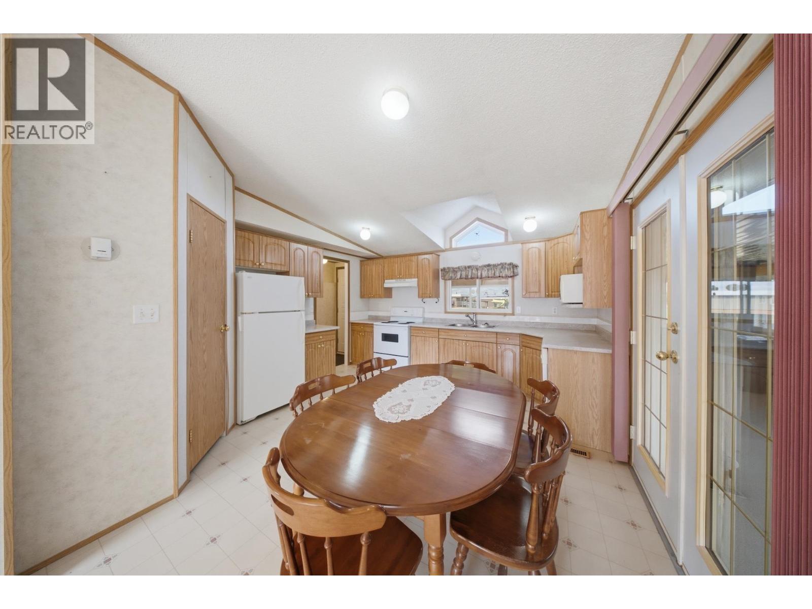 8516 98 AVENUE - Image 9