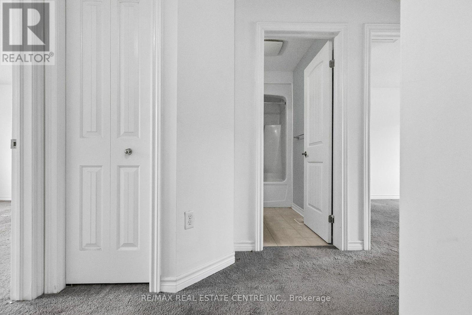 #30O 30 OLDFIELD DRIVE - Image 22