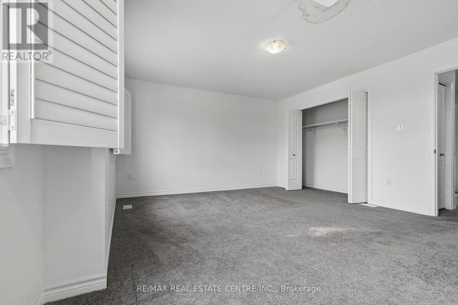 #30O 30 OLDFIELD DRIVE - 25