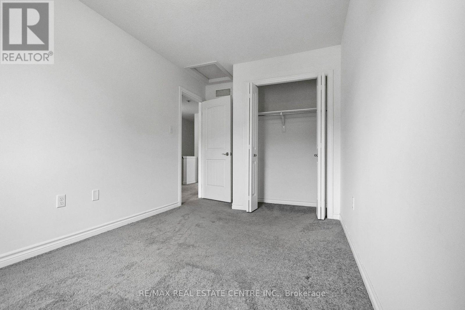 #30O 30 OLDFIELD DRIVE - Image 31