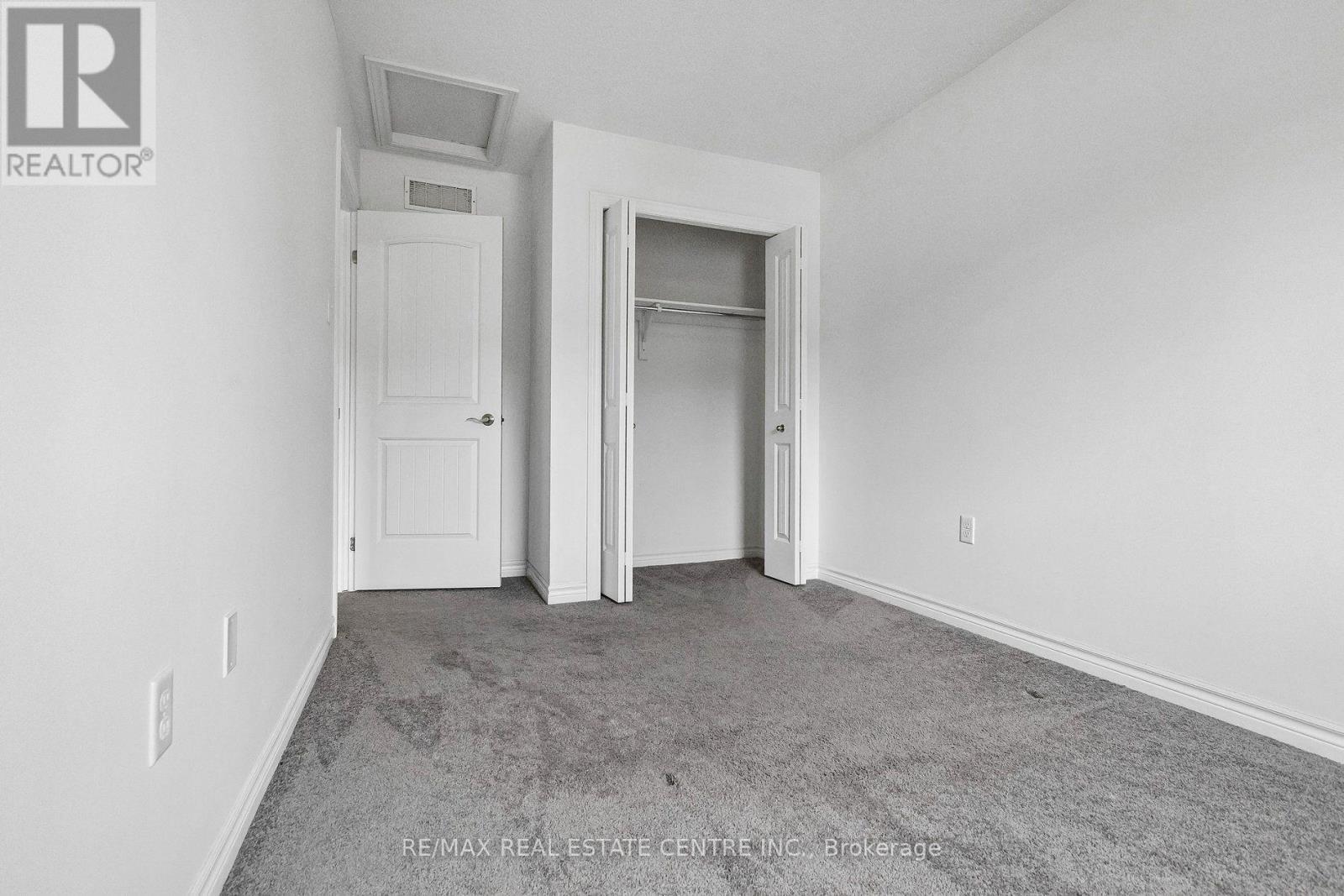#30O 30 OLDFIELD DRIVE - 32
