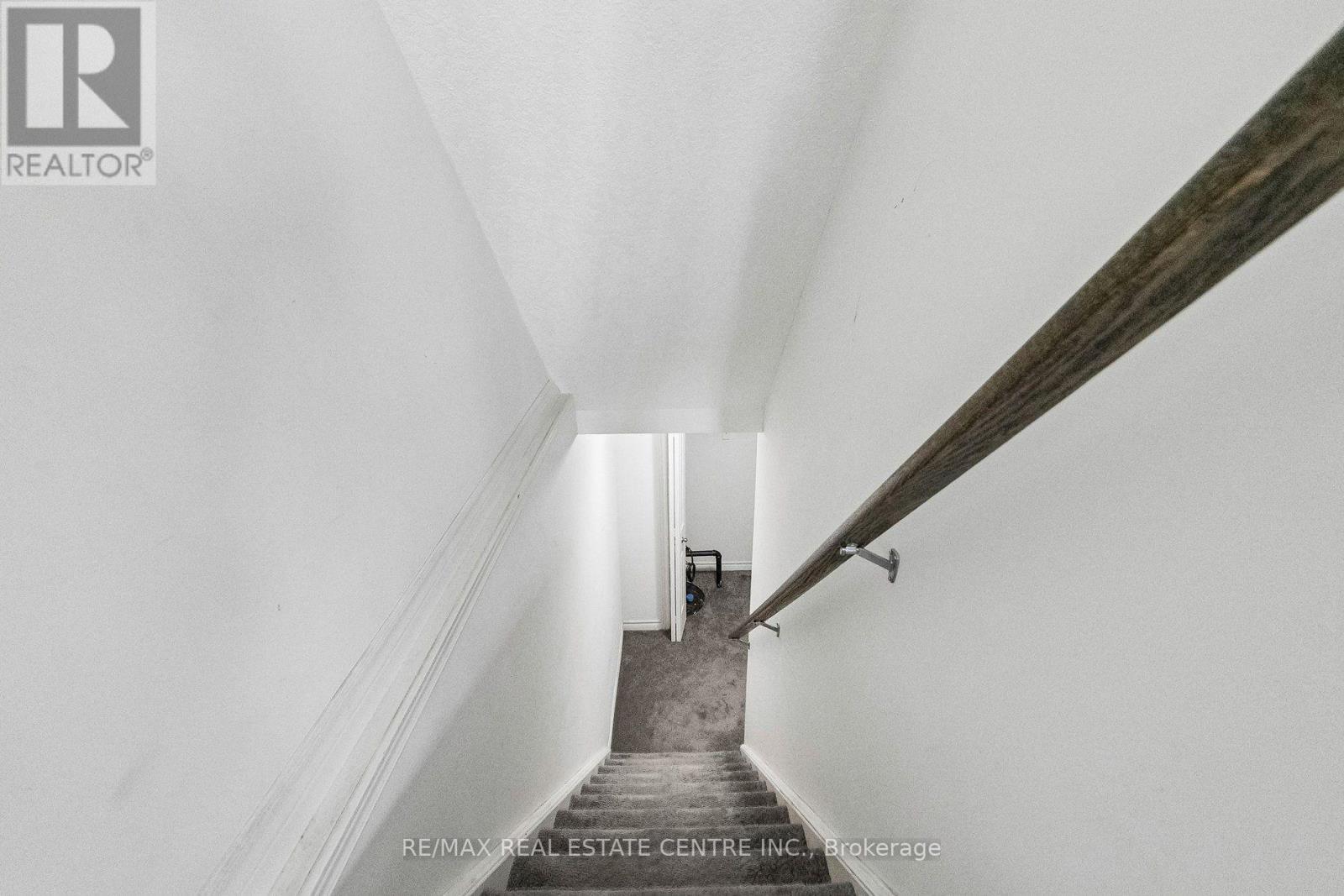 #30O 30 OLDFIELD DRIVE - Image 38