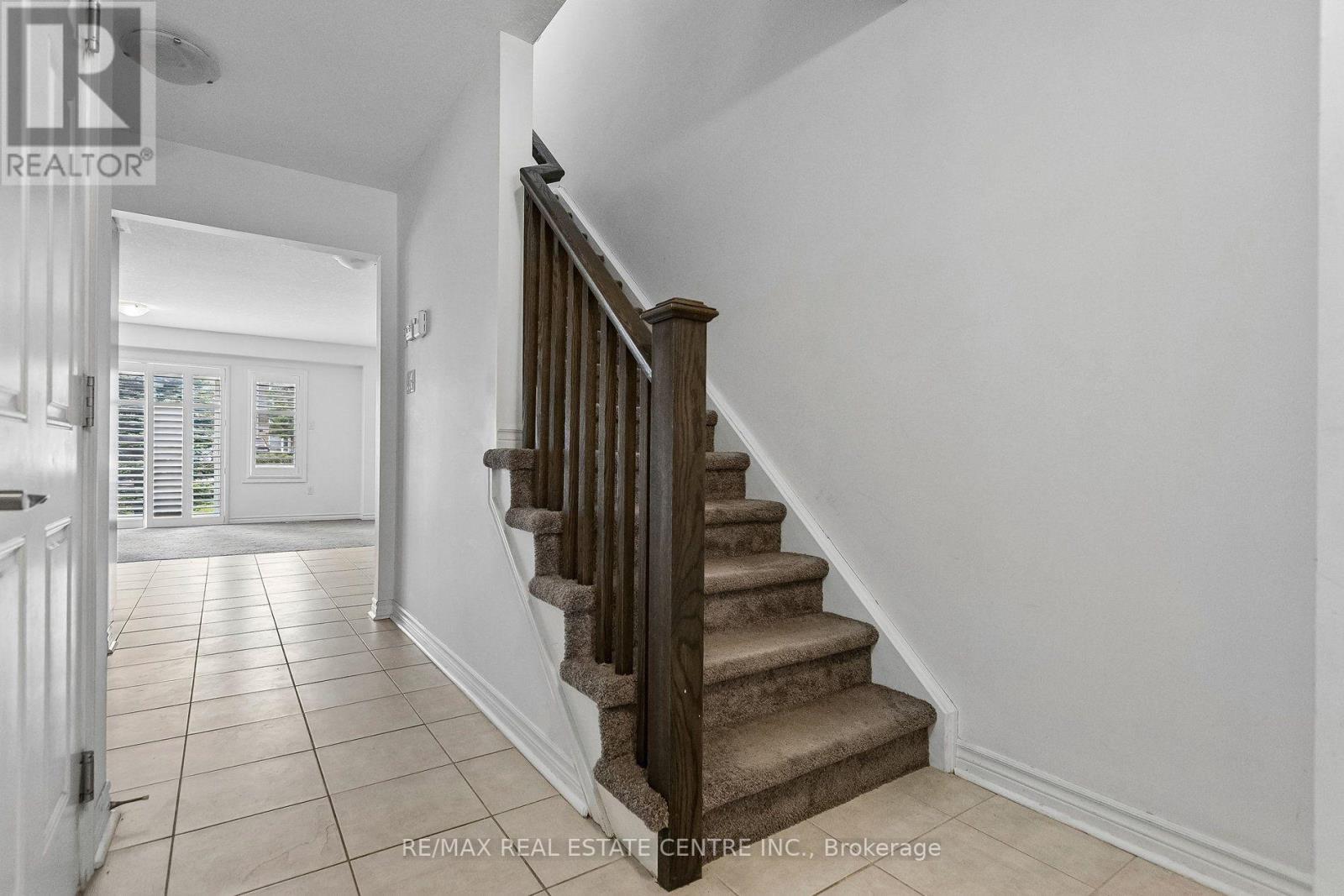 #30O 30 OLDFIELD DRIVE - 7