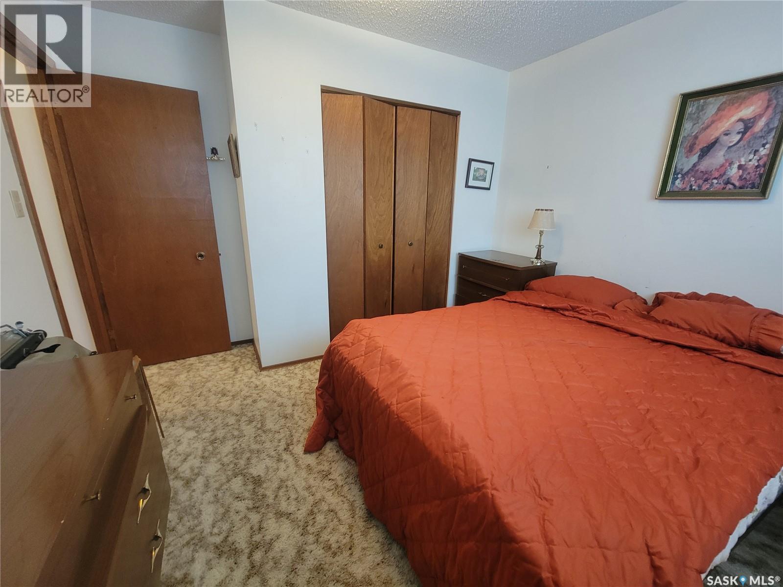 509 3rd STREET E - Image 15