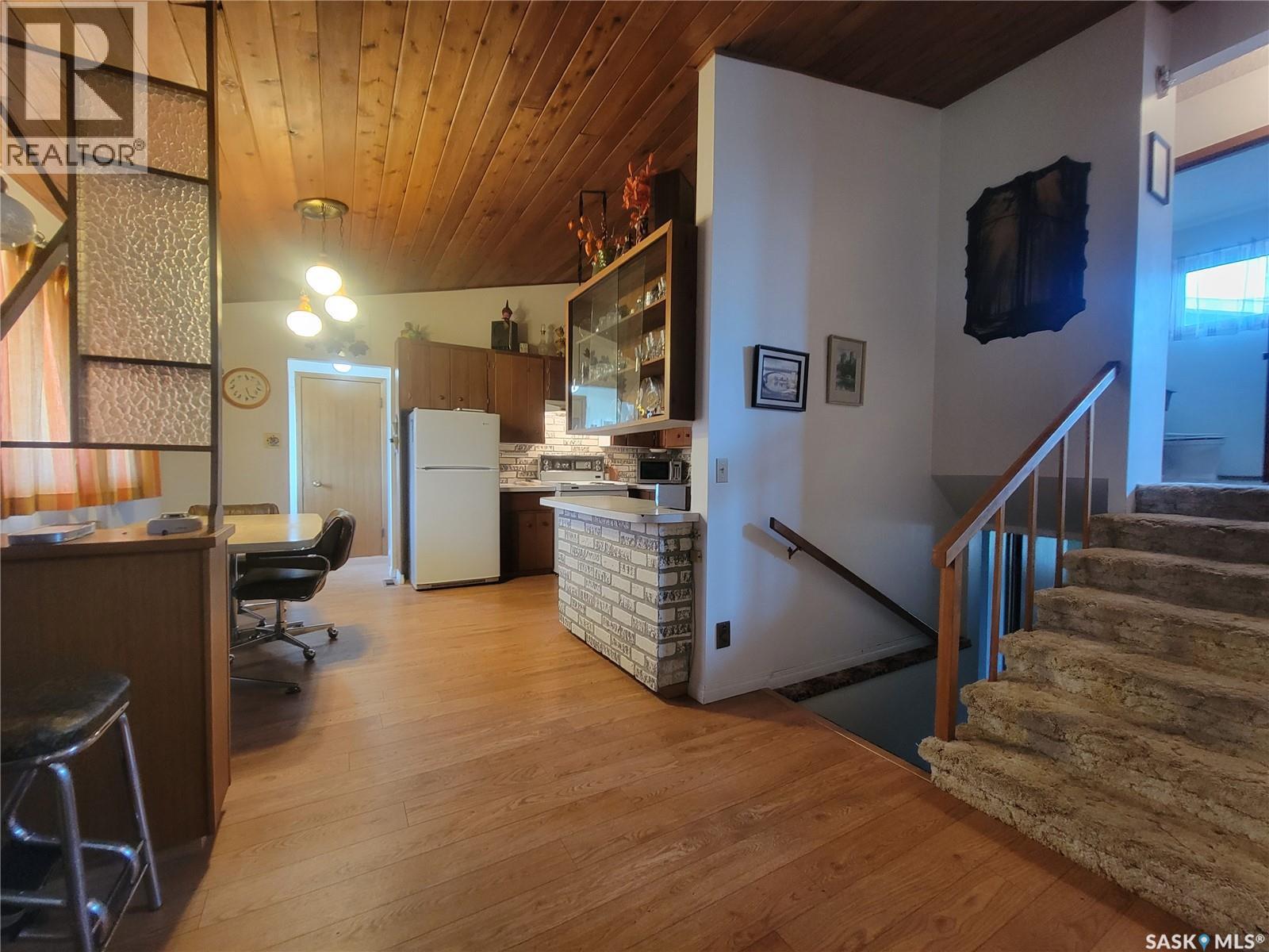 509 3rd STREET E - Image 17