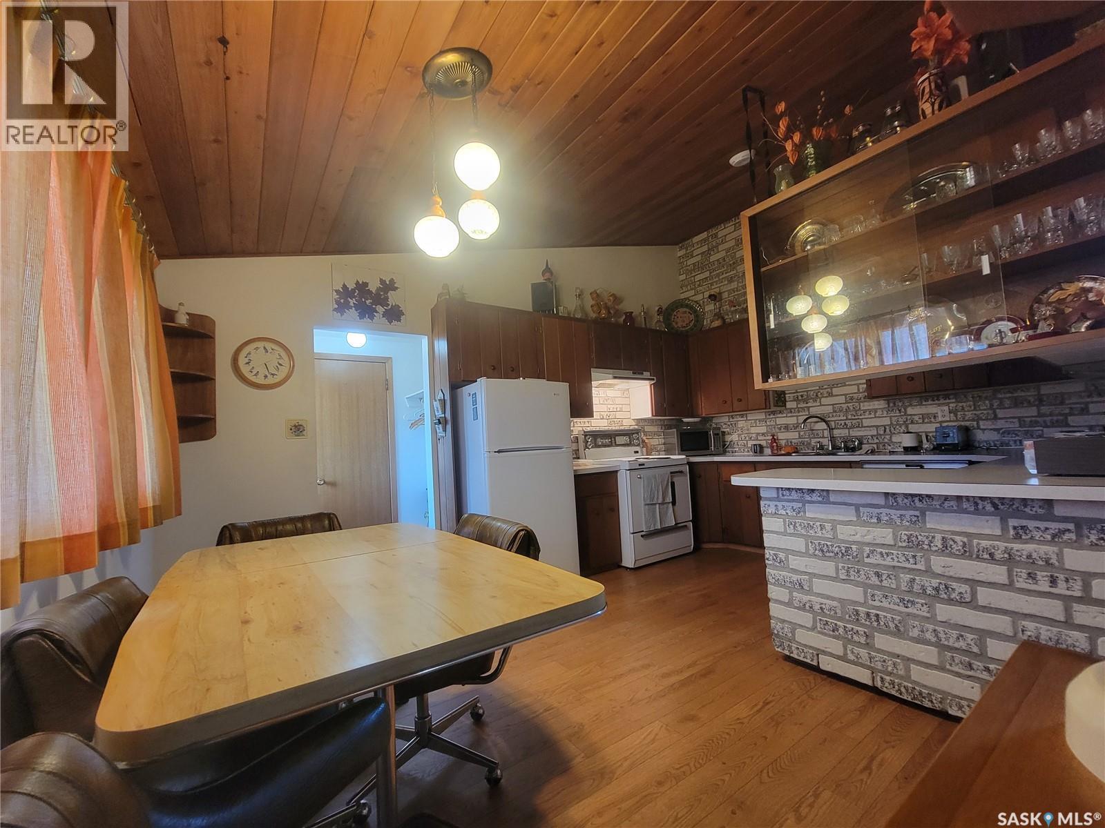 509 3rd STREET E - Image 9