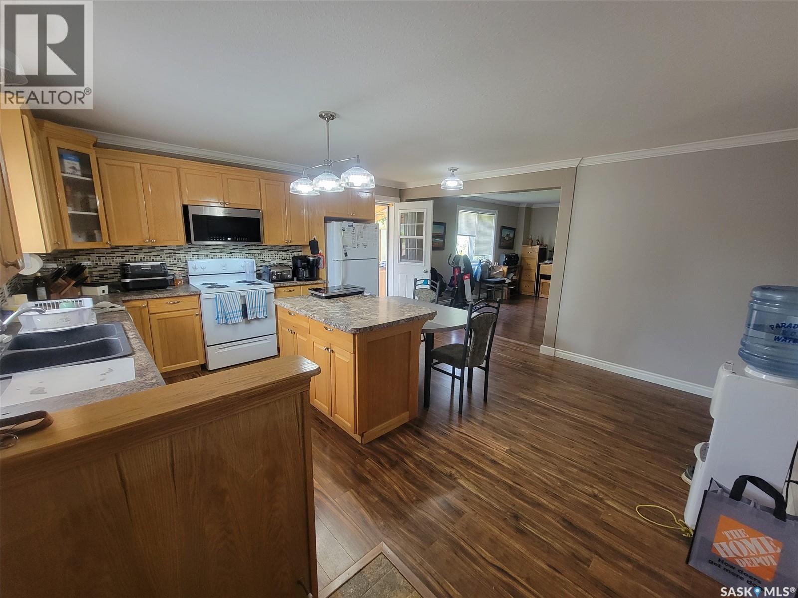 118 2nd STREET W - Image 5