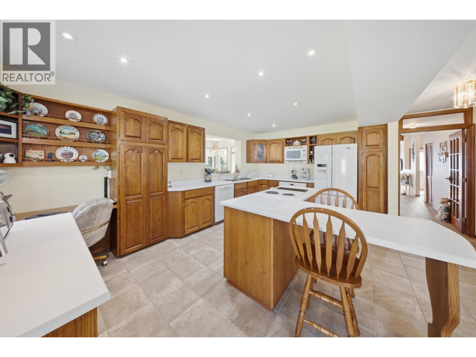 13056 TAMARACK AVENUE, Charlie Lake